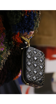 Details Christian Dior , Details Dior Fall 2018 Ready-to-Wear , Детали показа Кристиан Диор , Детали показа Диор осень зима 2018 , Fashion show , неделя моды в Париже , PFW , Мария Грация Кьюри , Mainstyles